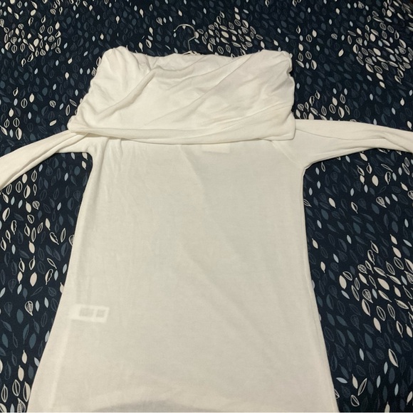 NWT ZARA white knit off the shoulder top - Picture 1 of 2